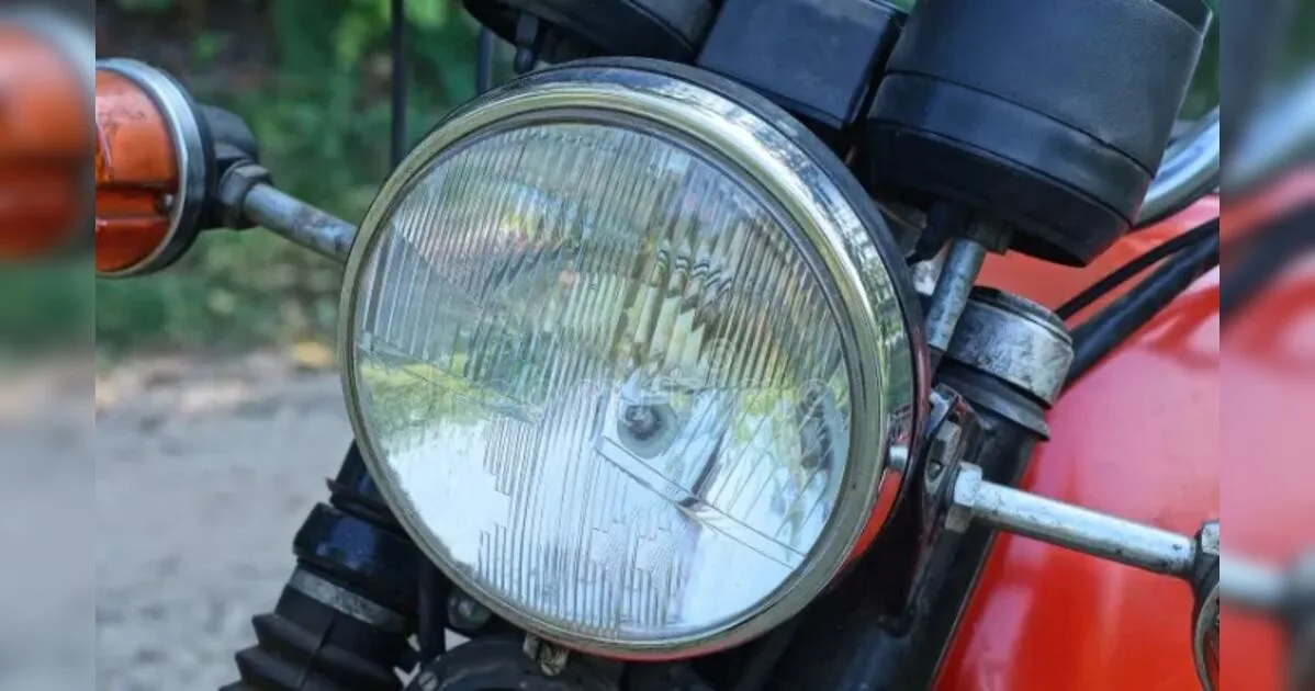 Moto com placa pendurada e débitos é guinchada pela GM em Arapongas