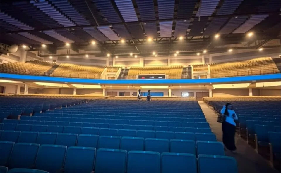Megaigreja é inaugurada com lago artificial, tecnologia de estúdio, cafeteria e mais; veja fotos