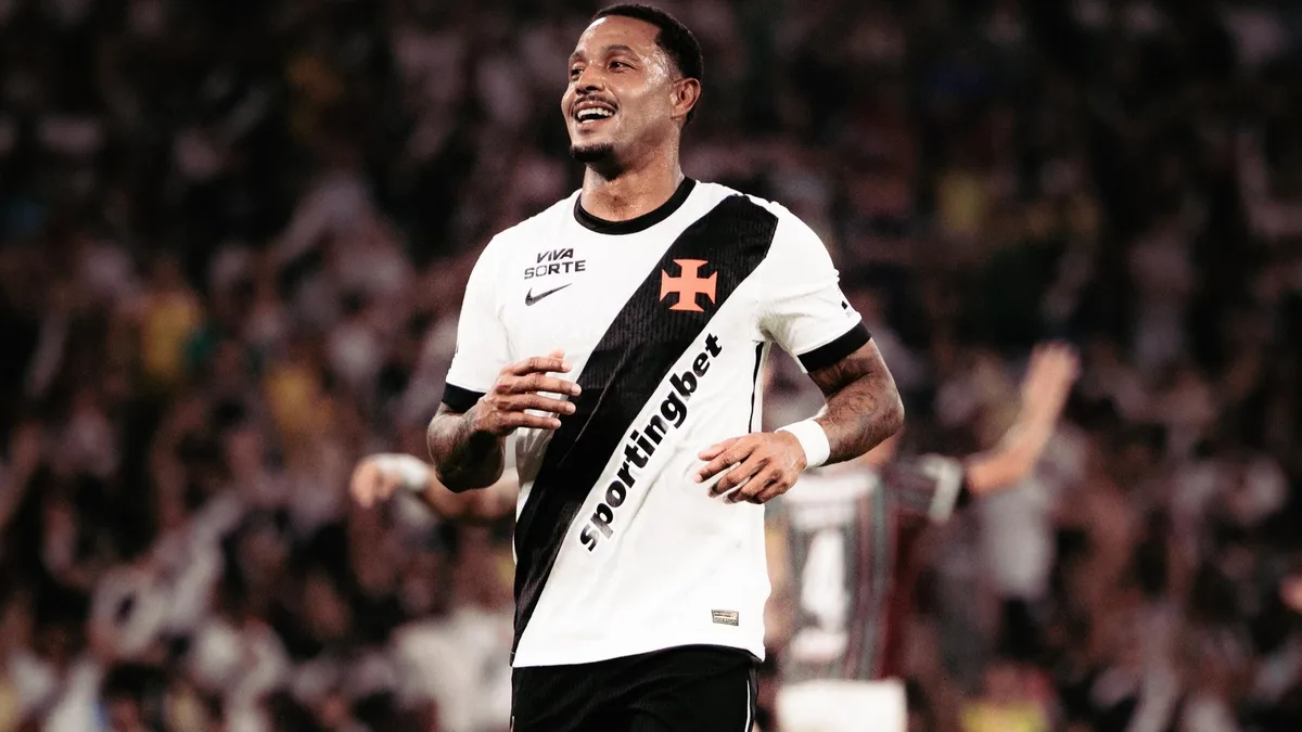 David Corrêa, jogador do Vasco, é alvo de buscas por tráfico de armas e drogas