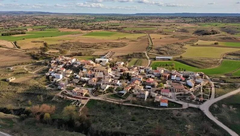 Un pueblito de 3 mil habitantes ubicado en medio de la naturaleza subasta terrenos para sumar nuevos vecinos