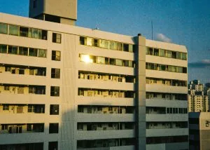 Uso incorreto de termo em sentença não afasta penhora de condomínio