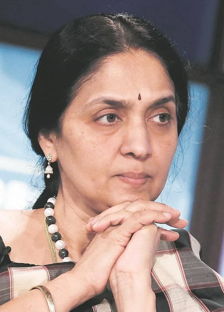 SC leaves public servant question in Chitra Ramkrishna case to trial court