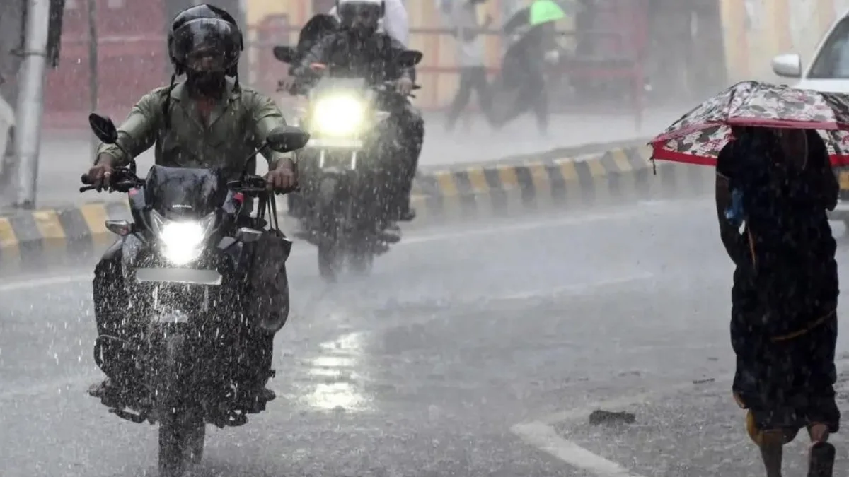 Delhi-NCR wakes up to heavy rain, thunderstorms