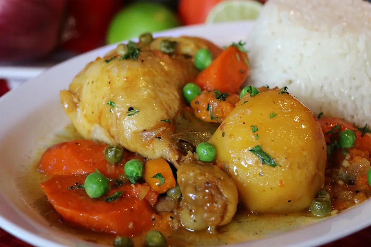 Receta tradicional de estofado de pollo
