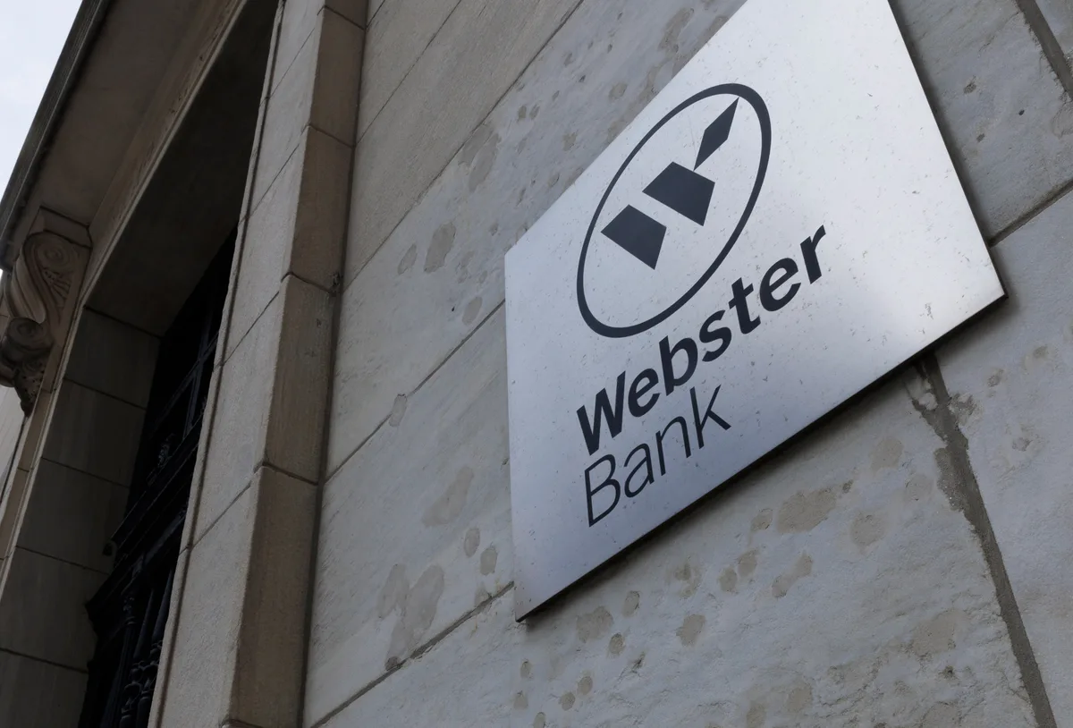 El Santander gira hacia la banca tradicional en EE UU y añade 60.000 millones en depósitos con Webster