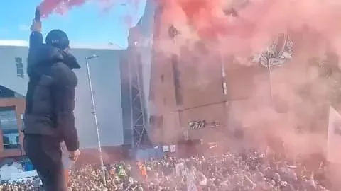 „Betrüger! Bastarde!“ - Heftiger Fan-Hass gegen ManCity-Fans