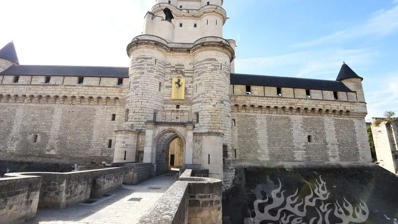 Val-de-Marne: le château de Vincennes s’illumine pour une expérience nocturne immersive
