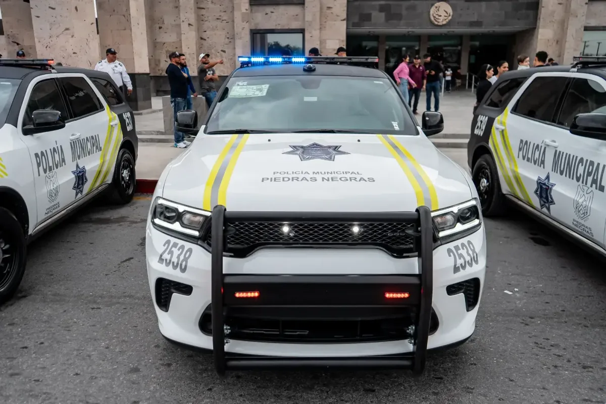 Denuncia hombre presuntas golpizas y detenciones de policías en Piedras Negras