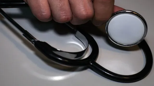 Estudantes de Medicina dizem que mais vagas não resolvem falta de médicos
