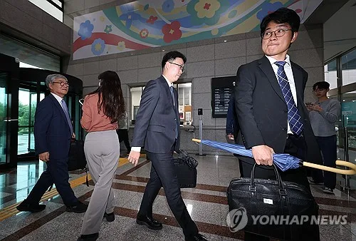 특검 "30개 시군구 선관위 투표자수 허위입력"…7곳 압수수색(종합)