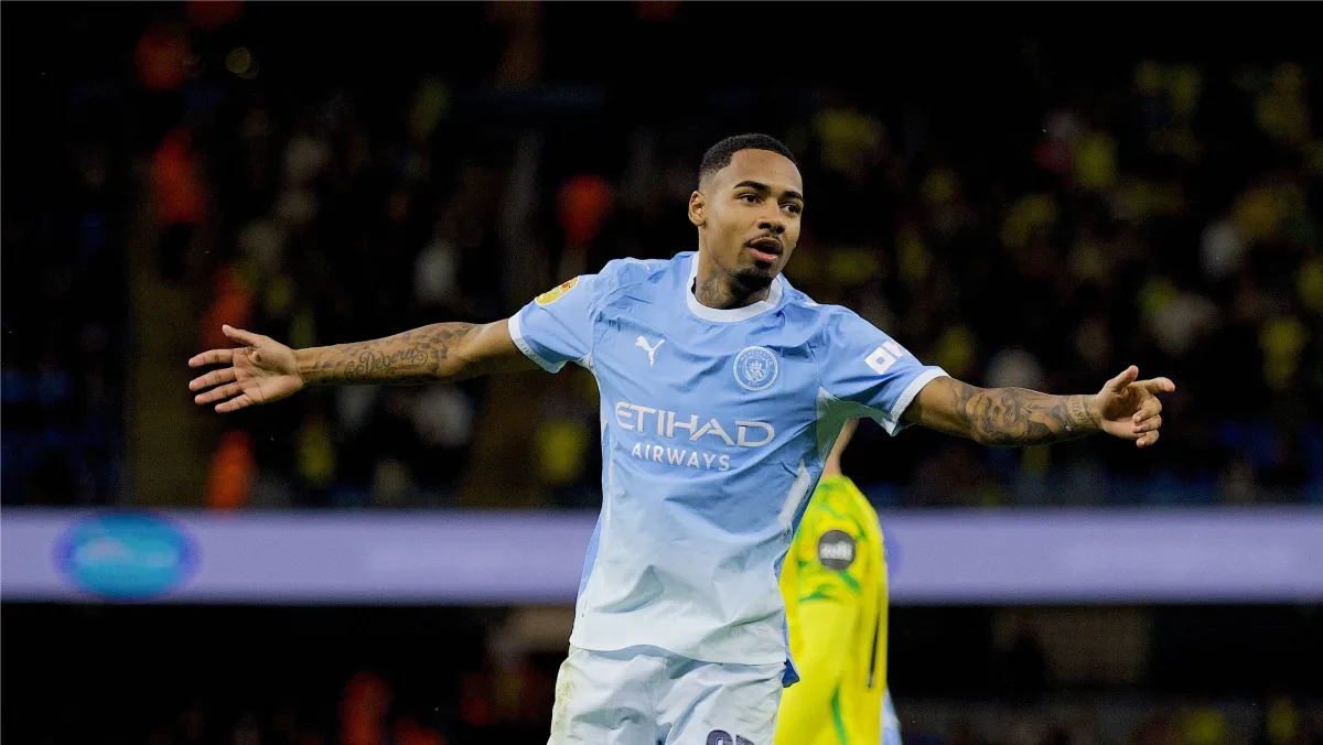 Estreia dos sonhos no Manchester City faz Allan igualar brasileiros e ganhar moral com Maresca