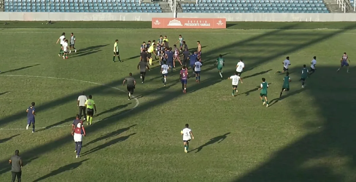 Clássico Fortaleza x Ceará no sub-13 termina com briga generalizada no PV
