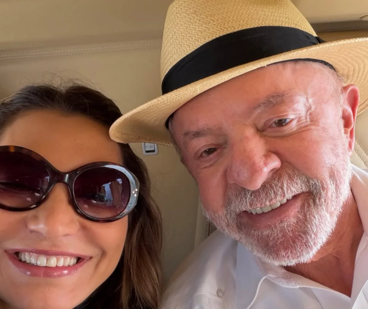 Lula e Janja chegam de helicóptero a 1º ato de campanha
