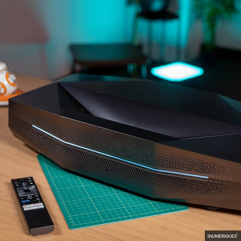 Actualité : Bon plan – Le vidéoprojecteur Awol Vision Aetherion Max "5 étoiles" à 2 999,00 €