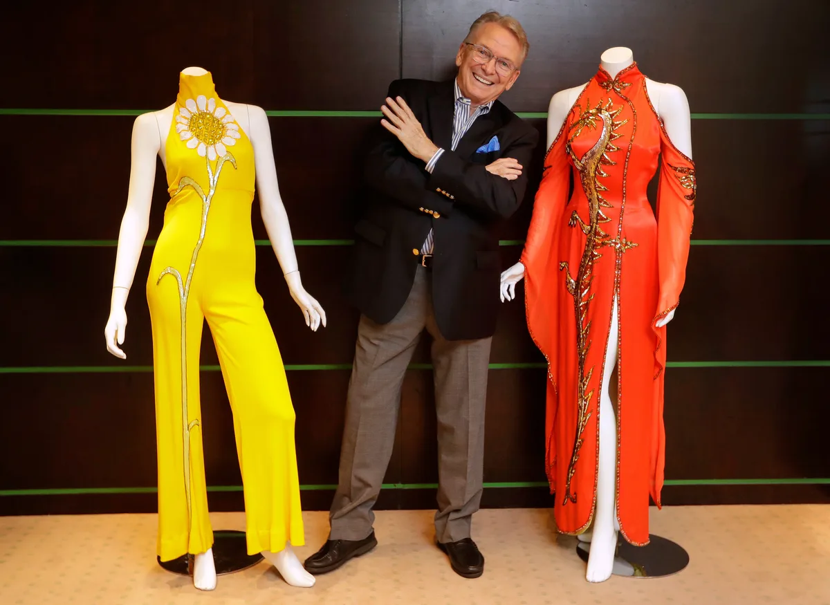 Muere el diseñador de moda Bob Mackie a los 87 años