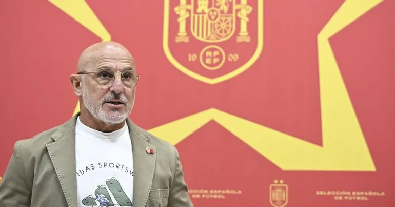 La Fuente renova até 2032 como selecionador de Espanha