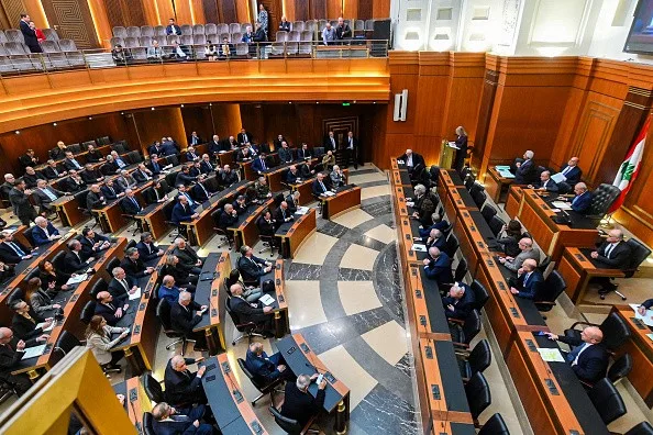 Em meio a superlotação de prisões, Líbano aprova anistia geral que polariza debate há anos