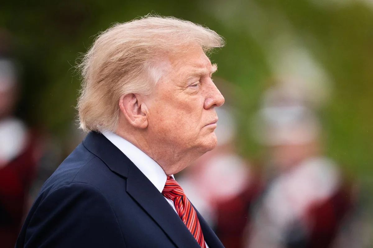 Trump rechaza controles a la IA y alerta de una "conspiración enfermiza" que beneficia a China