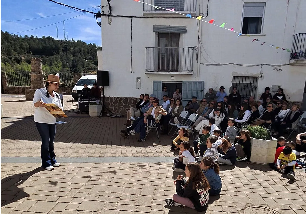 Encuentros de niños y ancianos con 400 participantes para frenar la despoblación