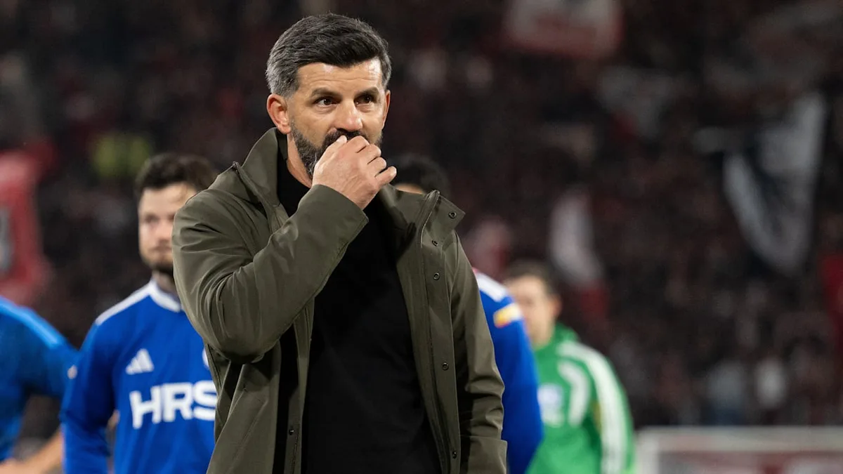 „Habe einen Fehler gemacht“ - Schalke-Trainer nimmt Pleite auf seine Kappe