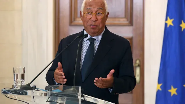 Costa elogia "importante papel" de Angola na defesa da paz em África