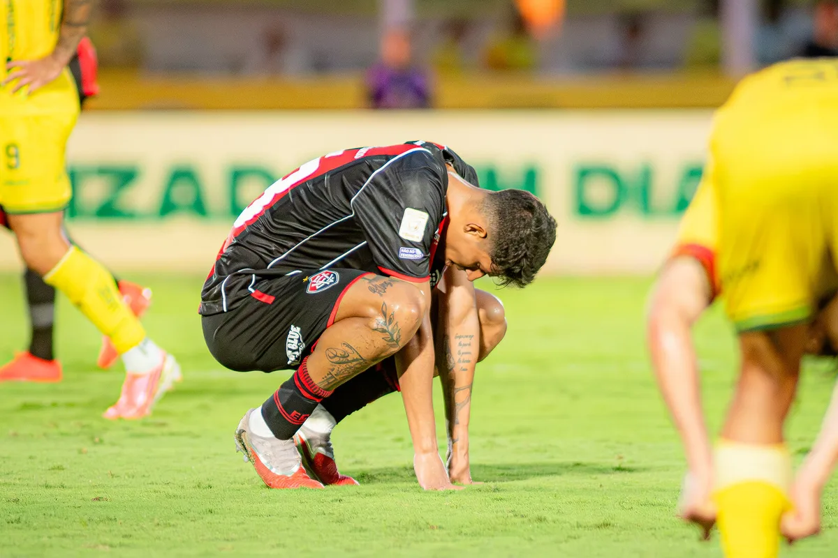 Melhor em casa, frágil fora: defesa do Vitória fica 3x pior como visitante