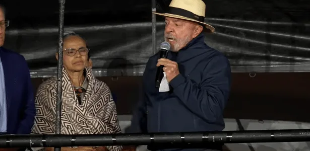 Lula cita Flamengo e Corinthians e diz estar decidido a 'acabar com bets'