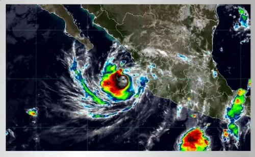 Huracán Simon provoca lluvias muy fuertes en cuatro estados; sigue EN VIVO su trayectoria y afectaciones