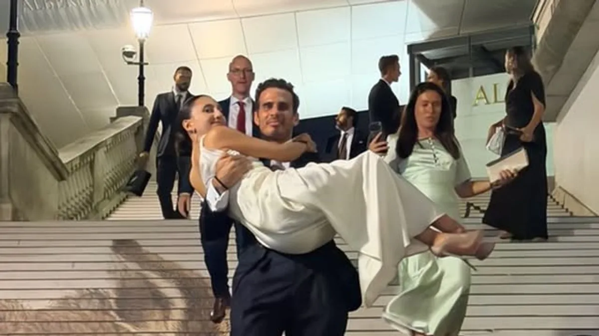 Todos los detalles de la boda de la hija de Eliza Arcaya en Viena: de su vestido de Victoria Beckham a Mar Flores y Carolina Herrera entre las invitadas