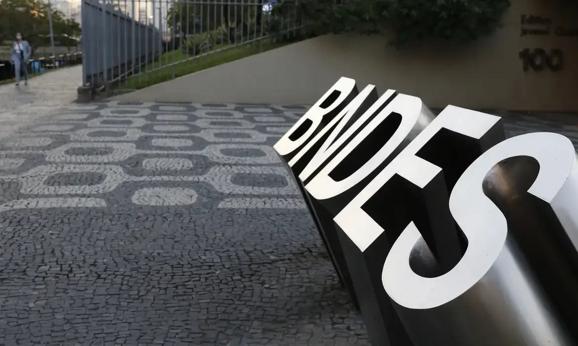 BNDES registra lucro de R$ 9,2 bilhões no 1º semestre, alta de 25% frente a 2025