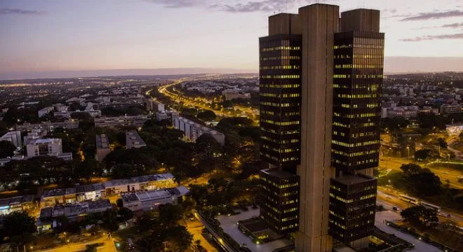 BC regulamenta Pix Automático em Conta-Salário e boleto híbrido
