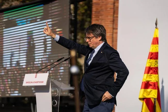 Llarena acata la doctrina del TC, aunque le reprocha falta de "mesura", y confirma la retirada de la orden de arresto de Puigdemont
