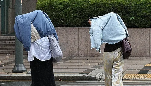 영덕·청송 시간당 40㎜ 넘는 많은 비…호우특보 확대