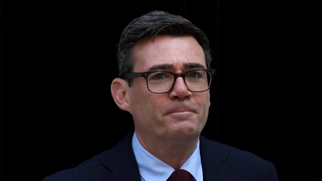 En medio de la tensión por Malvinas, el primer ministro británico ratificó que respetará la voluntad de los isleños