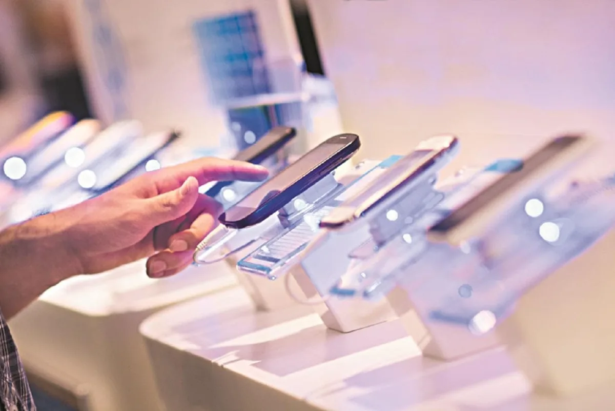 Four domestic players line up for Centre's new mobile manufacturing scheme