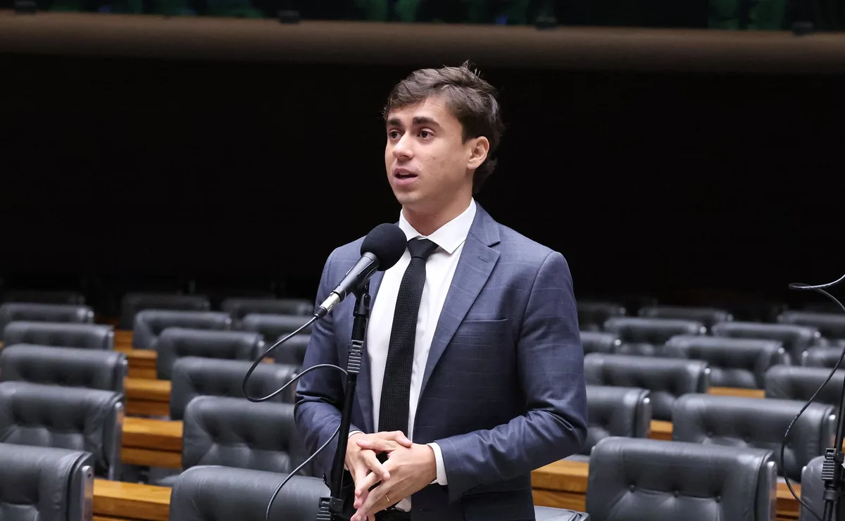 TSE manda tirar do ar vídeo divulgado por Nikolas e Flávio Bolsonaro em que crianças criticam Lula