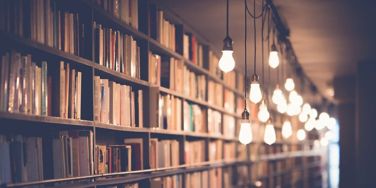 Rentrée literária do Grupo Infinito Particular traz novos livros de Ali Hazelwood, Carla Madeira e R. F. Kuang