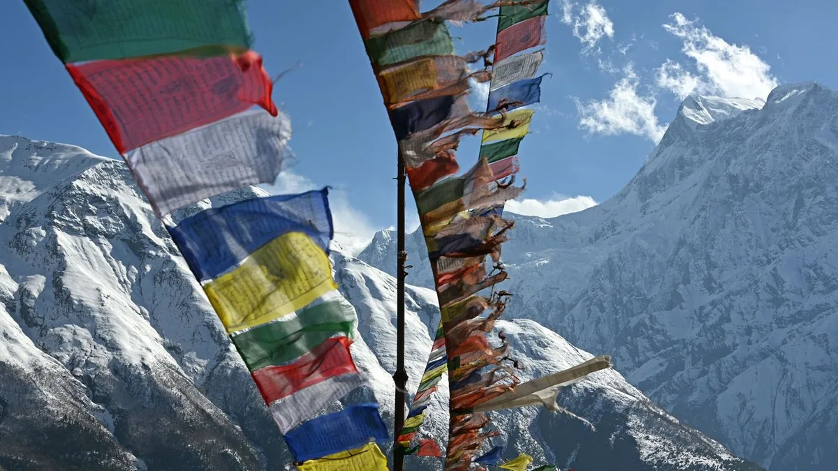 Mythischer Berg in Tibet: Kailash: Heiliges Pilgerziel im Schatten der Flutkatastrophe
