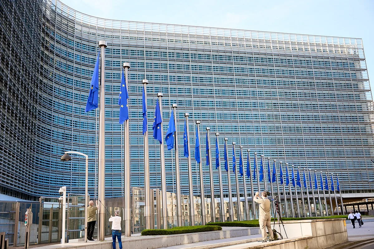 Bruxelas volta a afastar imposto na UE sobre lucros extraordinários das petrolíferas
