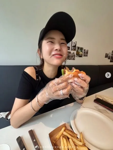 장영란, 얼마나 행복하면..햄버거 한입 가득 물고 “야호 방학 끝”