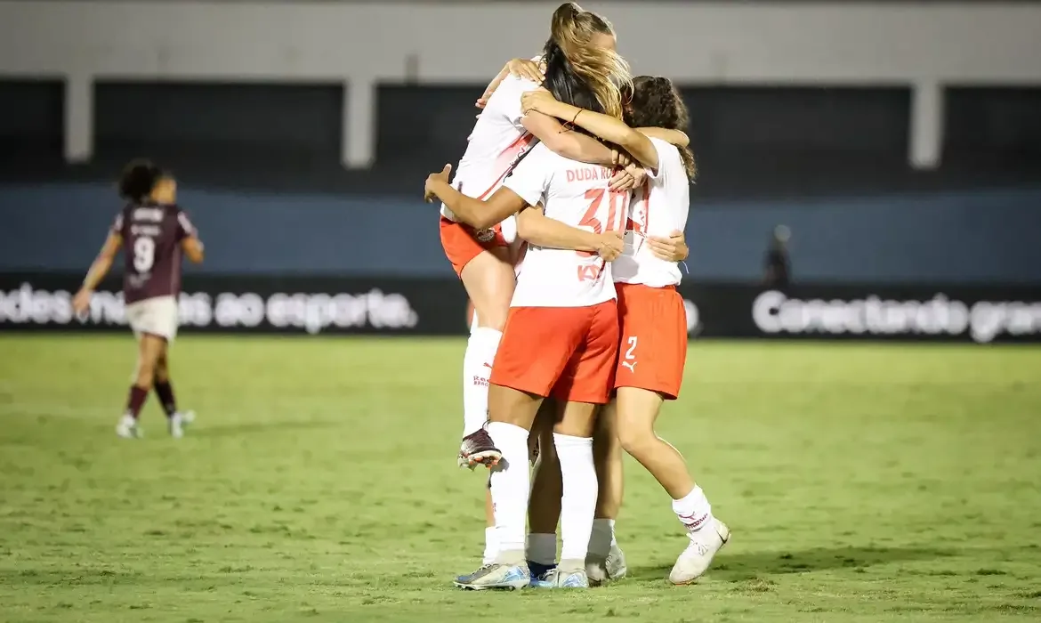 Bragantino supera Ferroviária no primeiro duelo das quartas