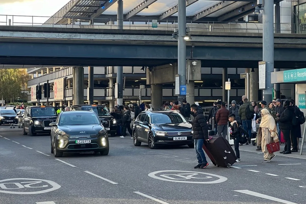Airport fee 'rip-offs' to be reviewed after ministers raise price changes