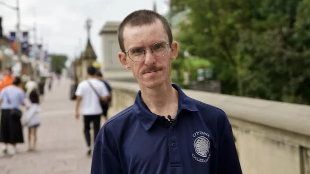 Ottawa bagpiper says unprovoked knife attack won't keep him from playing