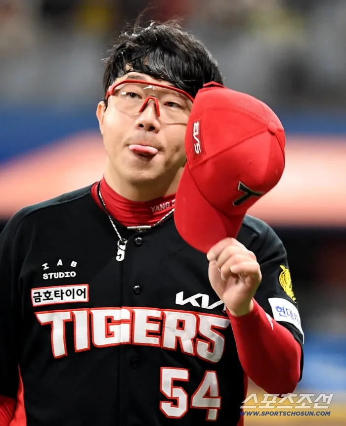 양현종 13시즌 100이닝 대기록-나성범 24호포-김호령 그랜드슬램 6타점쇼-박재현 4안타-파죽의 6연승...KIA, 오늘만 같아라 [고척 현장]