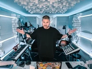 « Star Academy » : pourquoi la production bouscule son planning pour Mosimann, directeur de la 14e saison