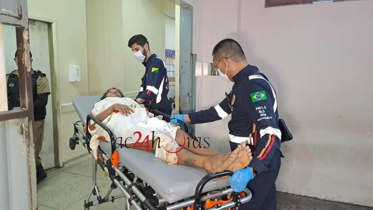 Mulher é agredida e esfaqueada em invasão no Tucumã, em Rio Branco