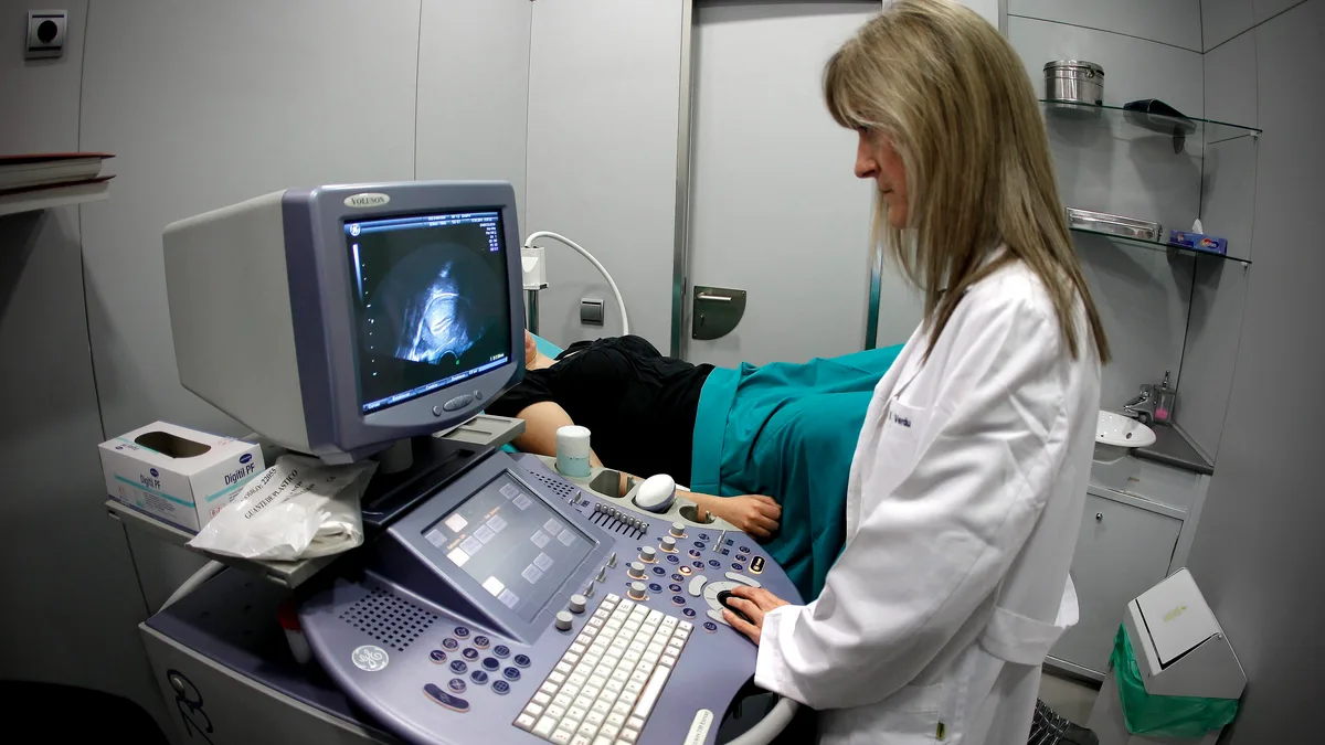 Decreto por vía de urgencia sobre el aborto: Sanidad e Igualdad ultiman la norma sobre la información que debe recibir la mujer