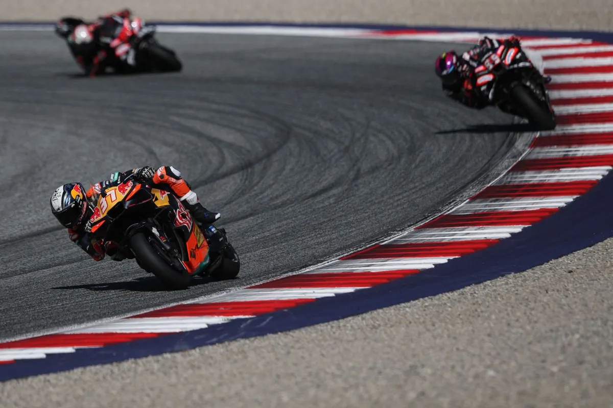 Педро Акоста выиграл свой первый Гран-при MotoGP на этапе в Австрии, Мартин — 2-й