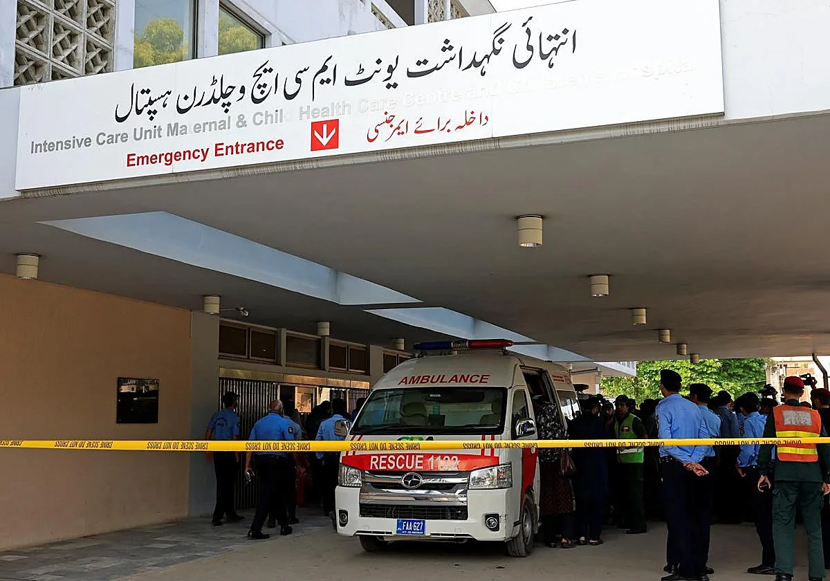 Mueren al menos 14 recién nacidos en un incendio en un hospital de Islamabad (Pakistán)