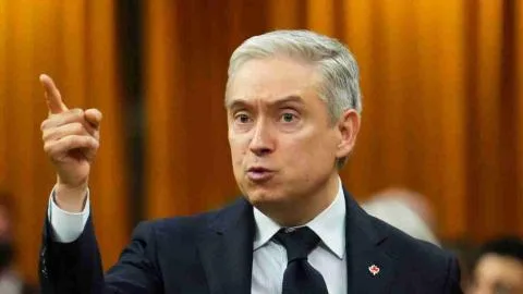 Canadá anuncia nuevos aranceles contra Estados Unidos como respuesta a las amenazas de Trump